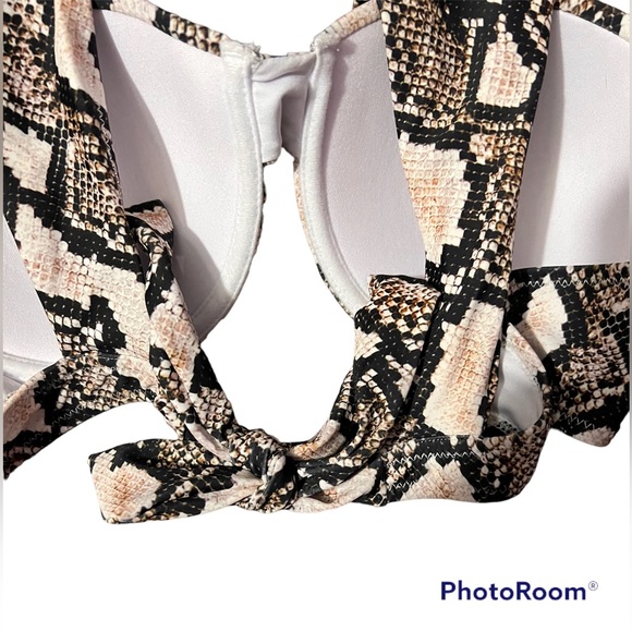 ♥️Sexy Animal Print Bikini Top - Picture 4 of 4